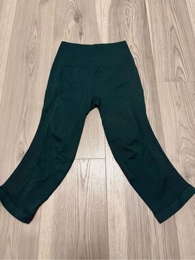 Lululemon In The Flow II Cropped Leggings Size 2